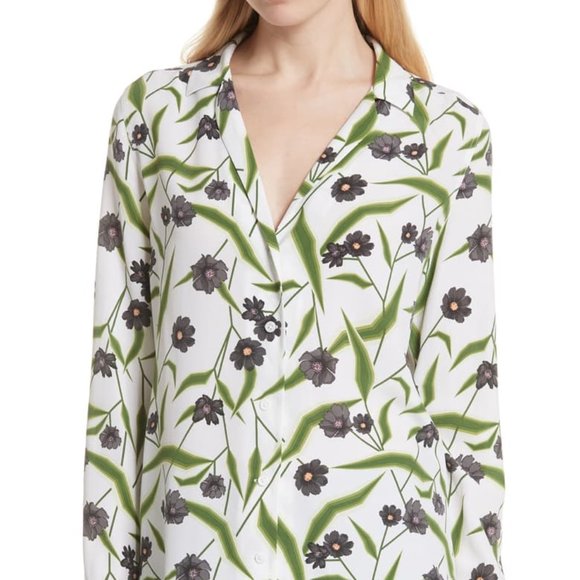 Floral Print Button-Up Blouse - Picture 2 of 3